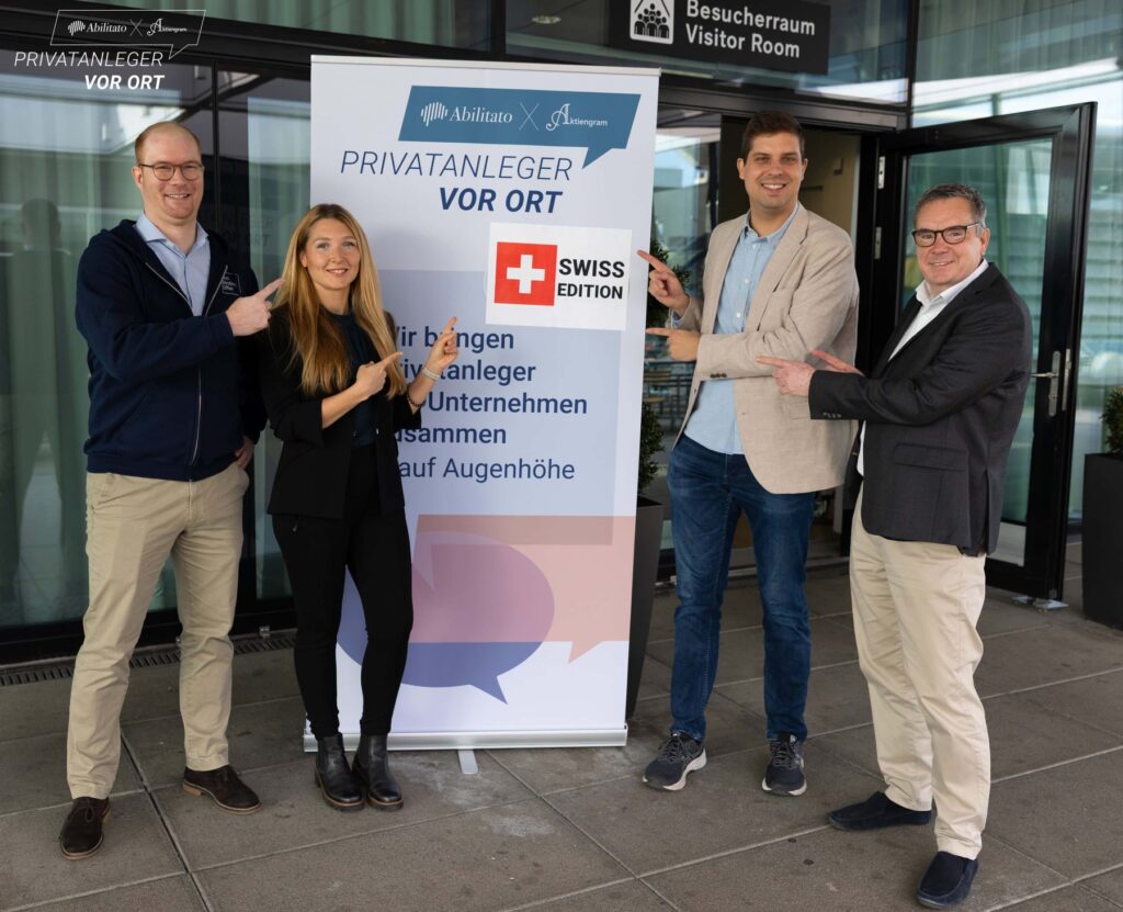Lisa Osada und Jonathan Neuscheler mit den Gastgebern beim Event mit der Flughafen Zürich AG 2025